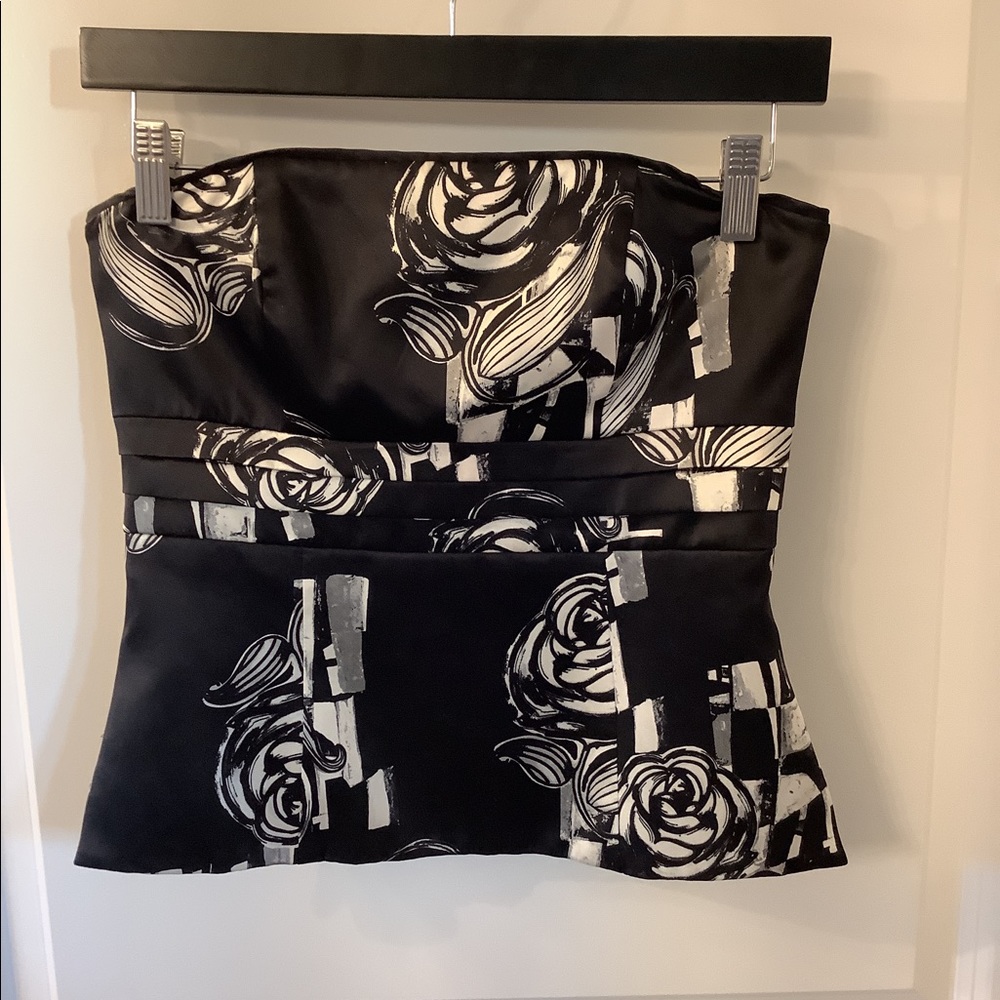 WHITE HOUSE BLACK MARKET TOP